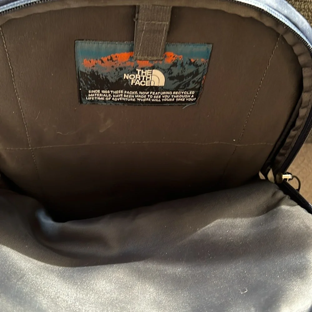 The North Face Navy Men’s Borealis Packpack - Picture 9 of 12